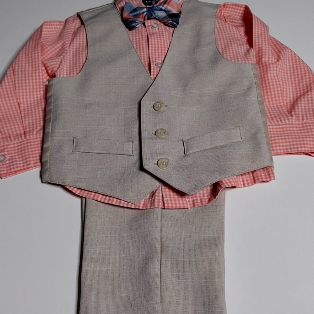 IZOD Boys 4 PC Suit